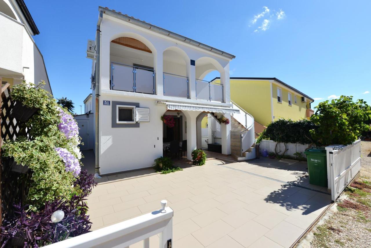 Apartment Lavender Vir Εξωτερικό φωτογραφία