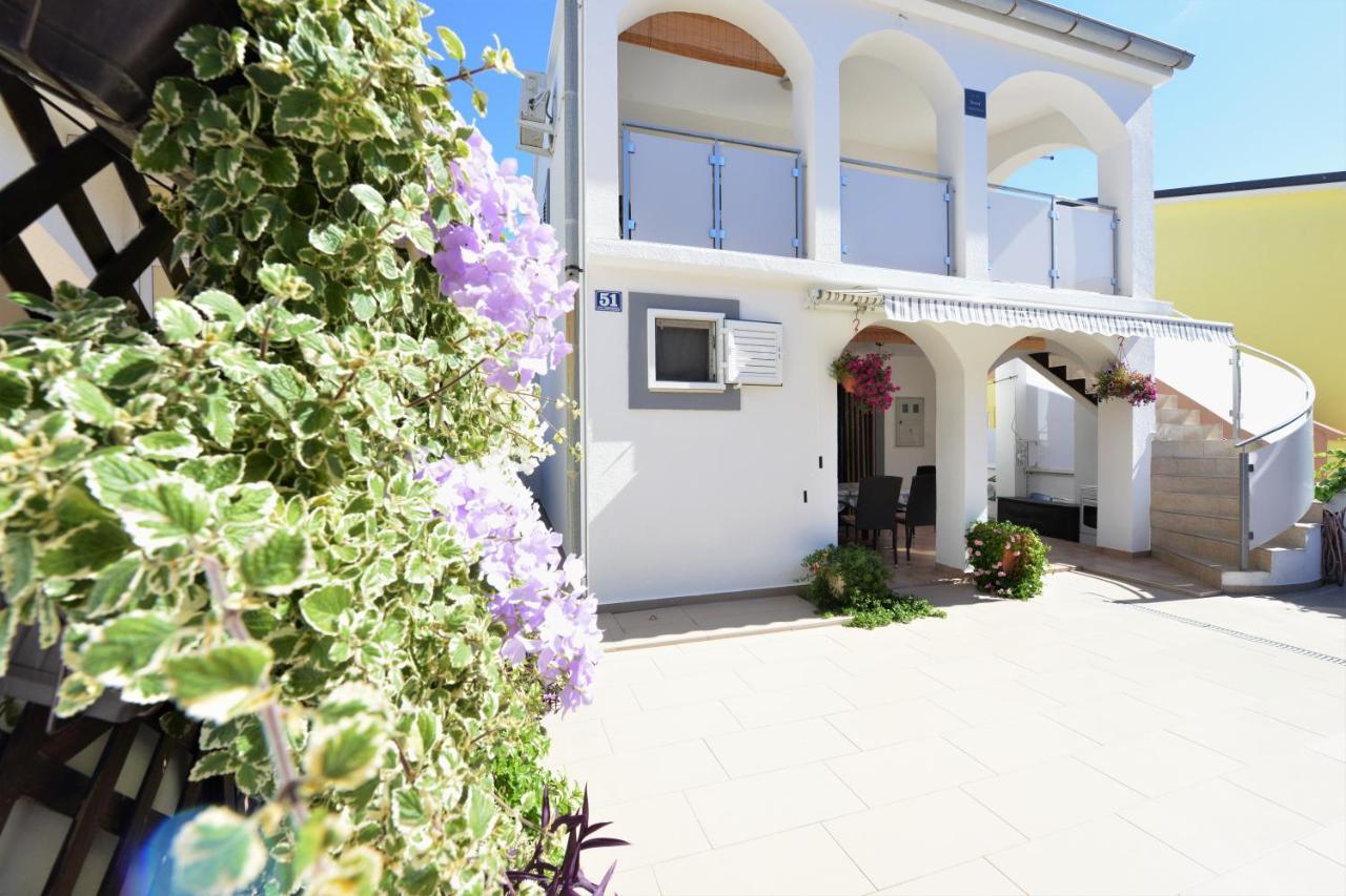 Apartment Lavender Vir Εξωτερικό φωτογραφία