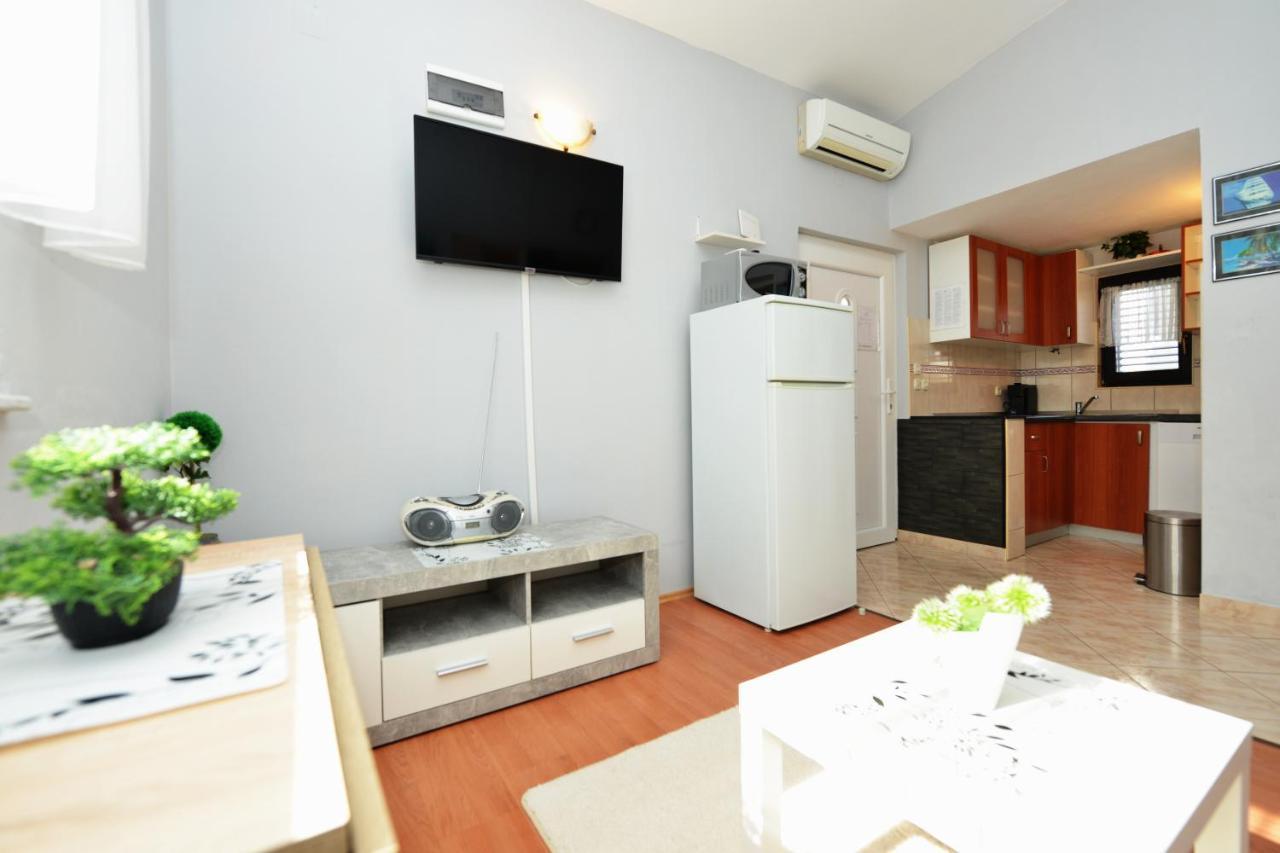 Apartment Lavender Vir Εξωτερικό φωτογραφία