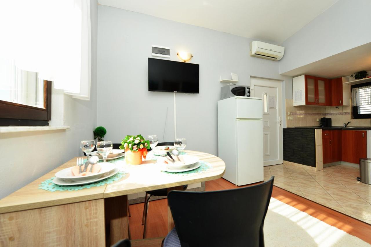Apartment Lavender Vir Εξωτερικό φωτογραφία