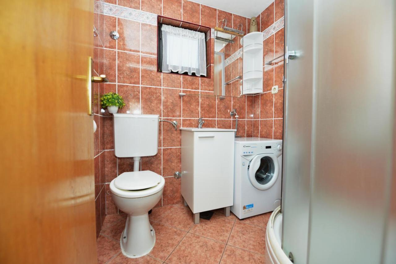 Apartment Lavender Vir Εξωτερικό φωτογραφία