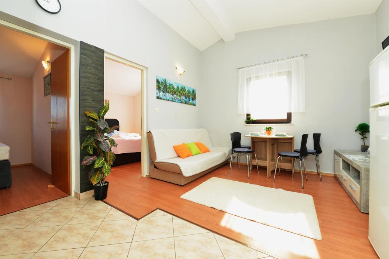 Apartment Lavender Vir Εξωτερικό φωτογραφία