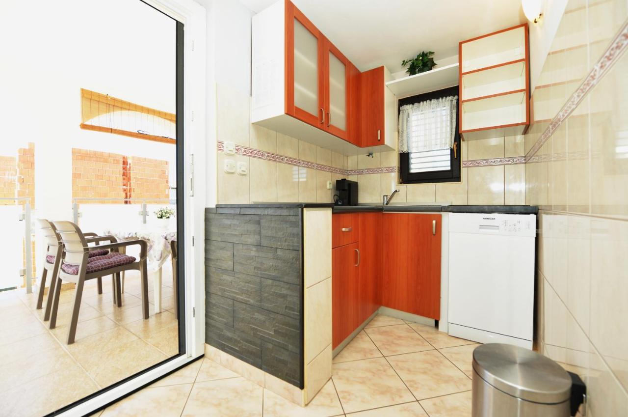 Apartment Lavender Vir Εξωτερικό φωτογραφία